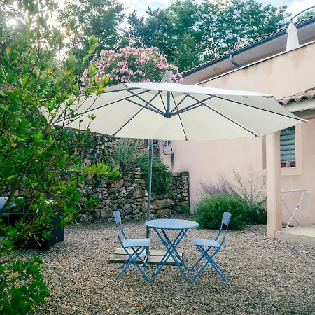 Ardeche Piscine Nyaraló